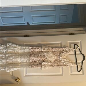 Elegant Cream V-neck Sleeveless Bridal Maxi Dress